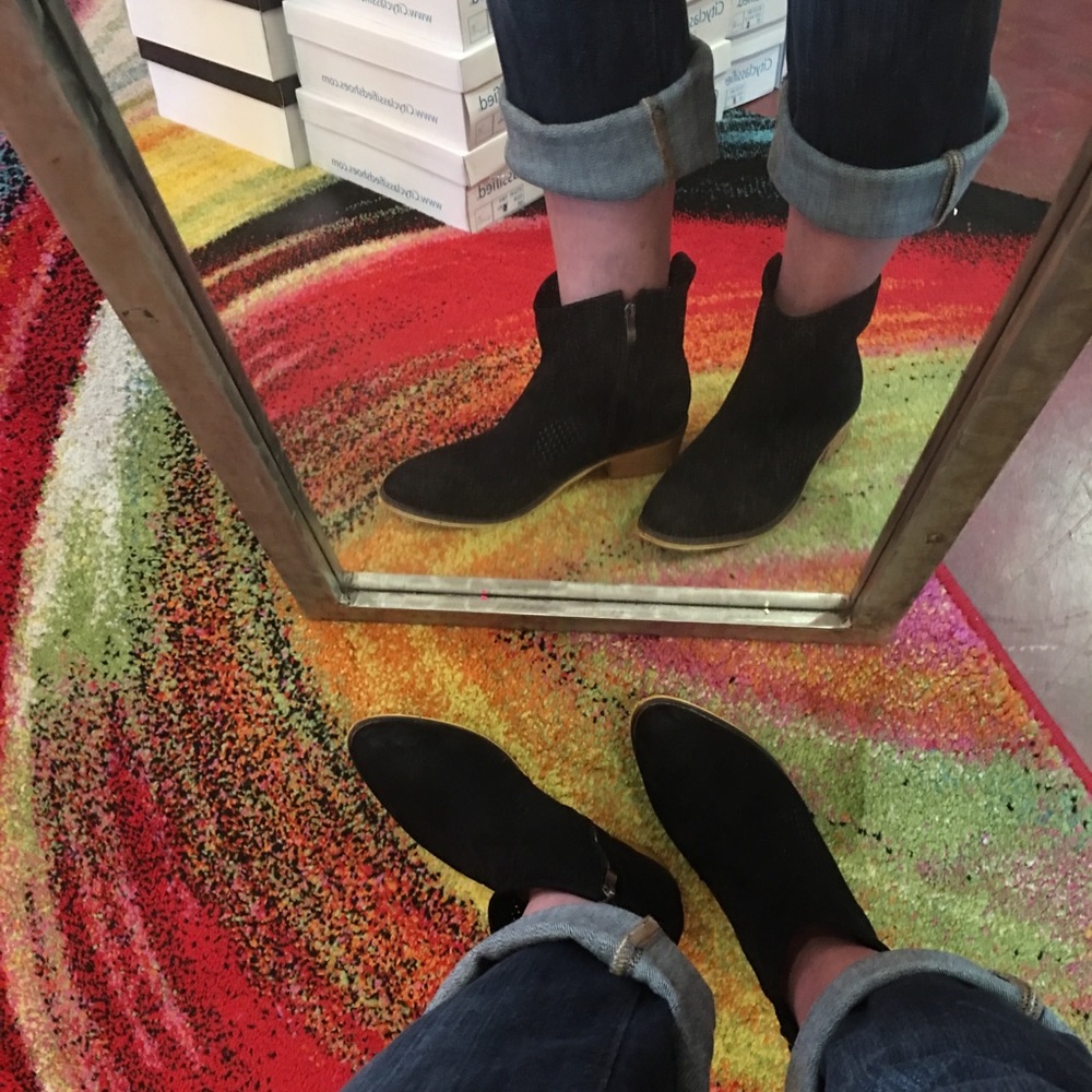 🐎 Cowboy style Bootie 🐎 Soft perforated nubuck - Picture 3 of 3